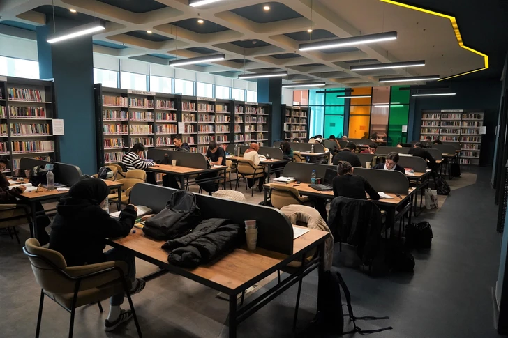 Çayırovalı Gençler Kitap Kahvelerde Sınavlara Hazırlanıyor Çayırovalı Gençler Kitap Kahvelerde Sınavlara Hazırlanıyor