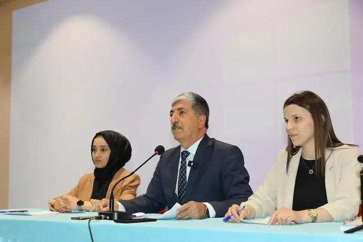 Başkan Ömeroğlu ilk meclisini yönetti!