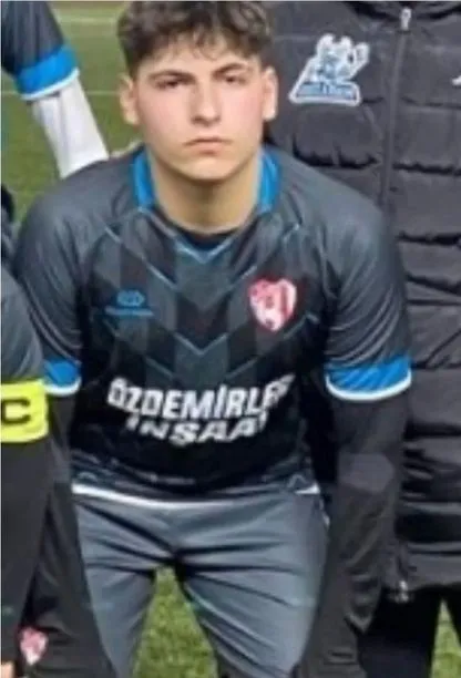 Darıca Spor U18 Futbolcusu Yunus Emre Savaş Hayatını Kaybetti