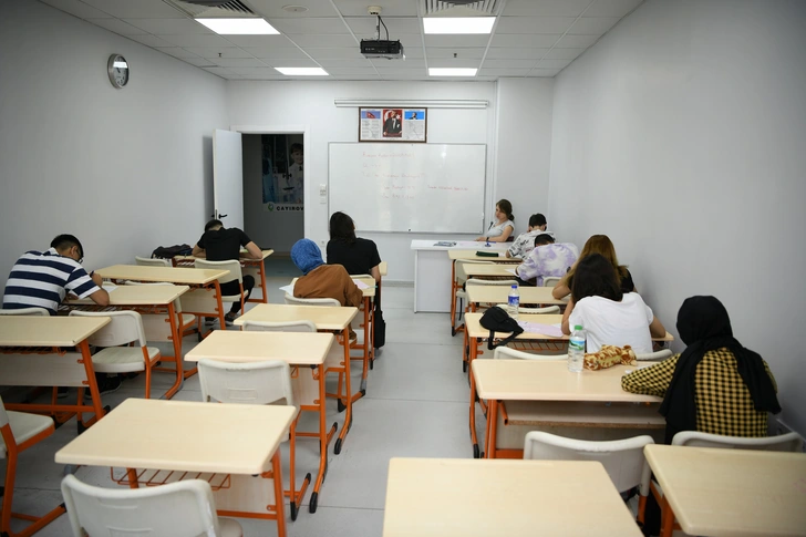 Çayırova Belediyesi Bilgi Evlerinde Yaz Okulu Kayıtları Açılıyor