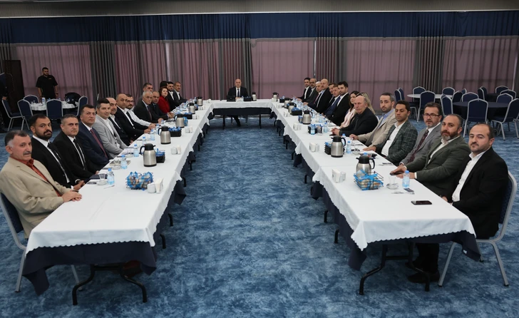 Başkan Bıyık, Birim Müdürleriyle Toplantı Yaptı Başkan Bıyık, Birim Müdürleriyle Toplantı Yaptı
