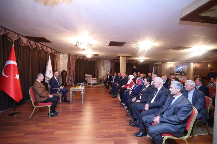Kocaeli'de İzmit ve Kartepe Muhtarları Başkan Büyükakın'a Konuk Oldu Kocaeli'de İzmit ve Kartepe Muhtarları Başkan Büyükakın'a Konuk Oldu