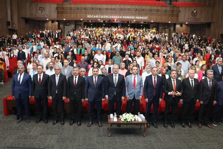Kocaeli'de "Dilimizin Zenginlikleri" Yıl Sonu Programı