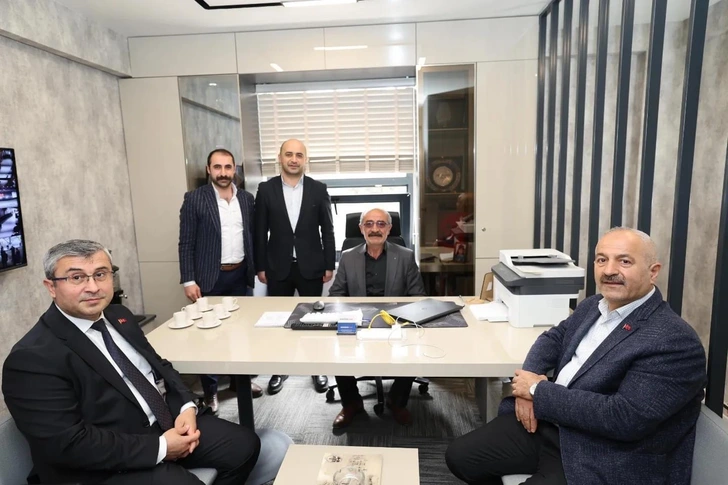 Başkan Büyükgöz Otogar Esnafıyla Buluştu Başkan Büyükgöz Otogar Esnafıyla Buluştu
