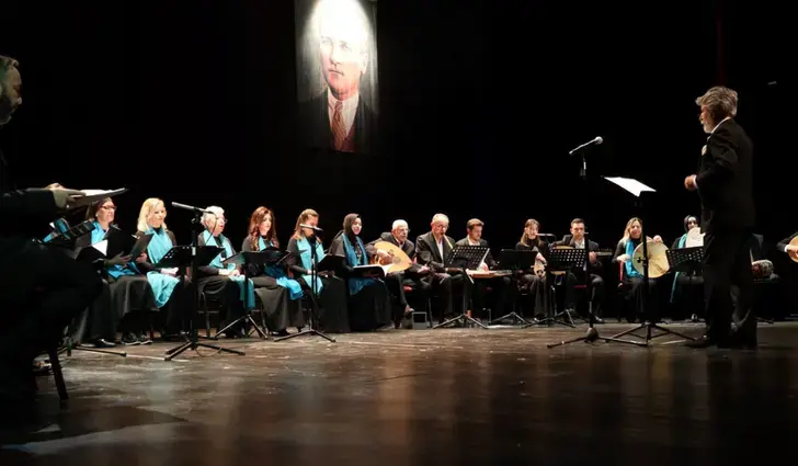 “Aşk İle” Konseri Kocaelilileri Mest Etti
