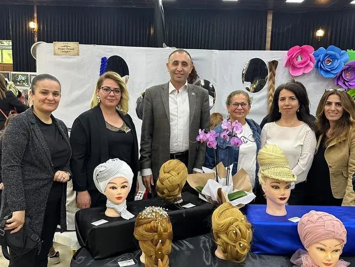 CHP Çayırova’dan Ko-Mek İlçe Sergisi’ne Ziyaret