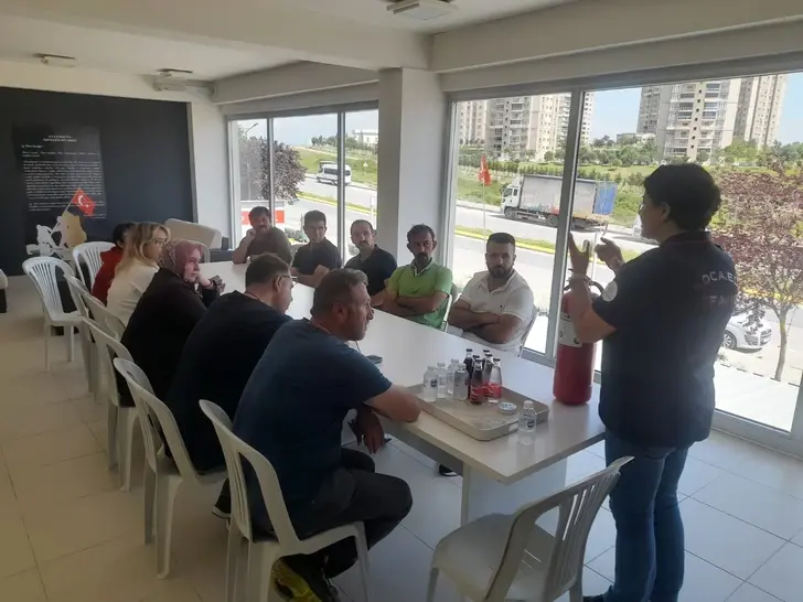 Kocaeli Büyükşehir Belediyesi İtfaiye’den Yangın Güvenliği Eğitimi