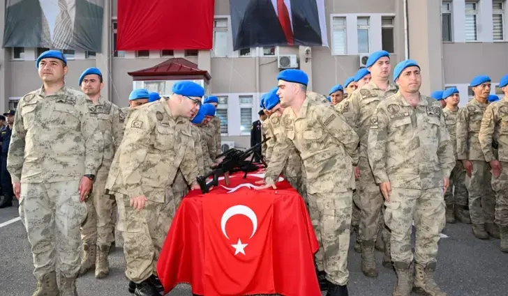 Özel Gençler Asker Oldu