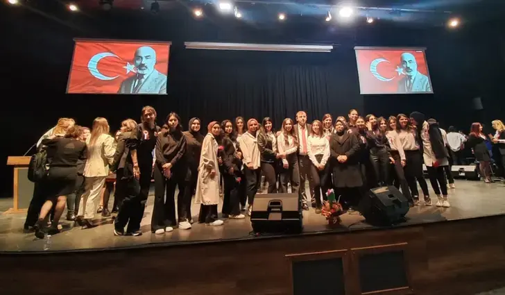 Şehit İlhan Kartal Anadolu Lisesi’nden Kültür ve Sanat Sergisi