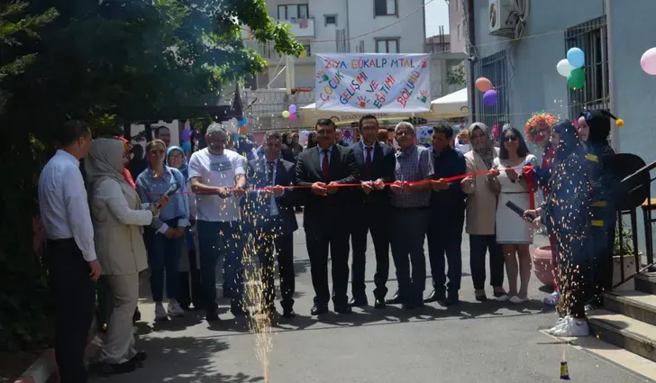 Ziya Gökalp MTAL’de Şenlik Havasında Sergi