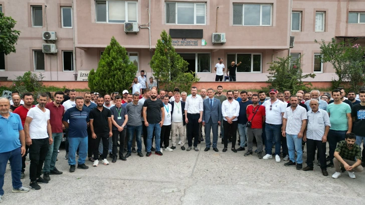 İzmit Belediyesi'nde Bayram Kutlaması İzmit Belediyesi'nde Bayram Kutlaması