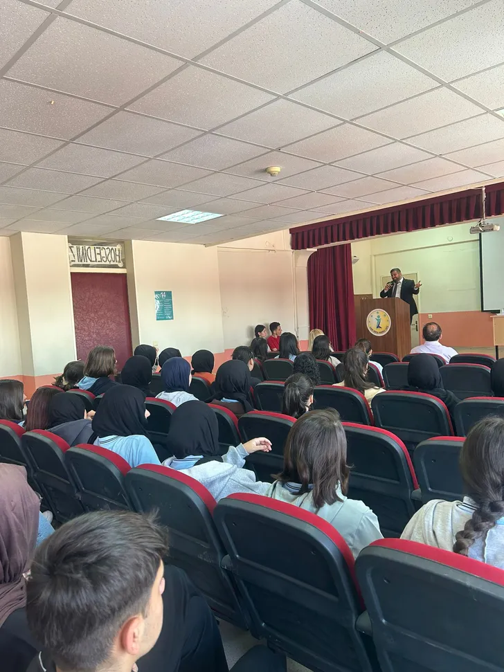 DİLDEN DİLE FIKRALARLA EMİR TİMUR VE NASRETTİN HOCA DİLDEN DİLE FIKRALARLA EMİR TİMUR VE NASRETTİN HOCA
