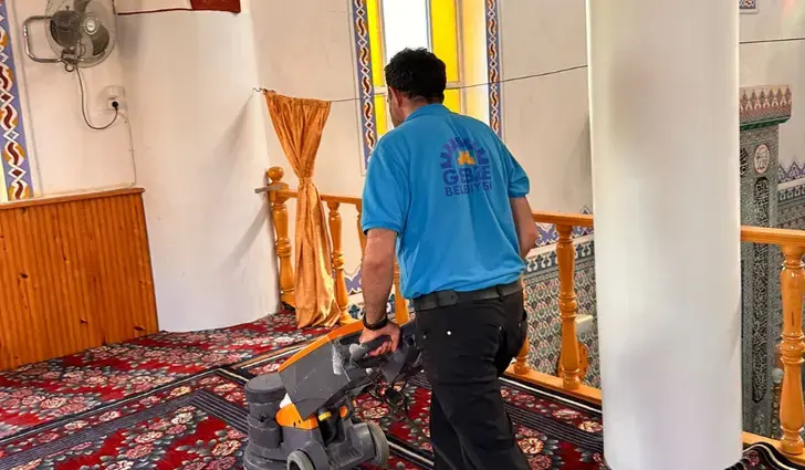 Gebze Belediyesi’nden Cami ve İbadethanelere Bayram Temizliği