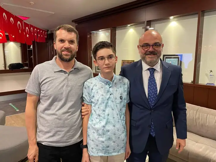 GEBZE'NİN İL OLMASI İÇİN TEK SES, TEK YÜREK GEBZE'NİN İL OLMASI İÇİN TEK SES, TEK YÜREK