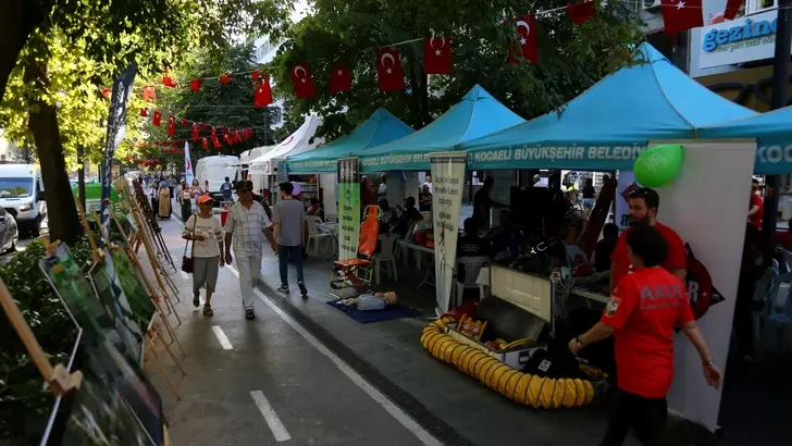 Kocaeli’de Deprem Farkındalığı Etkinliği: 17 Ağustos’un 25. Yılı Anıldı