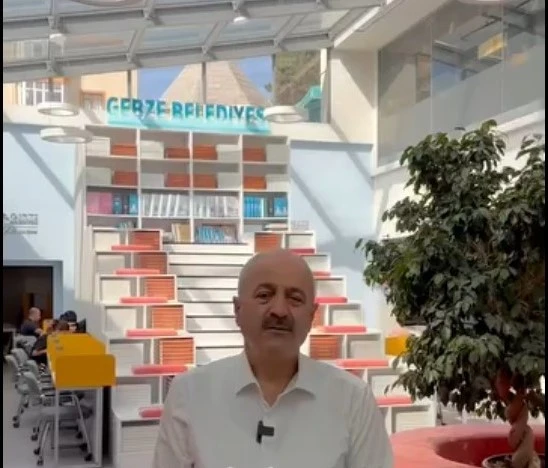 Gebze Belediyesi'nden Üniversite Kazanan Gençlere 5 Bin TL Destek Gebze Belediyesi'nden Üniversite Kazanan Gençlere 5 Bin TL Destek