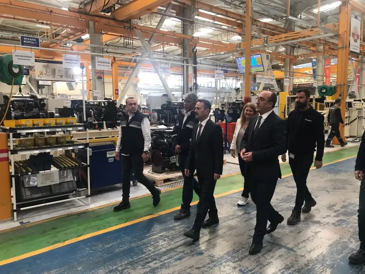 Vali Aktaş’tan Kocaeli Serbest Bölgesi’ne Ziyaret ve İnceleme Vali Aktaş’tan Kocaeli Serbest Bölgesi’ne Ziyaret ve İnceleme