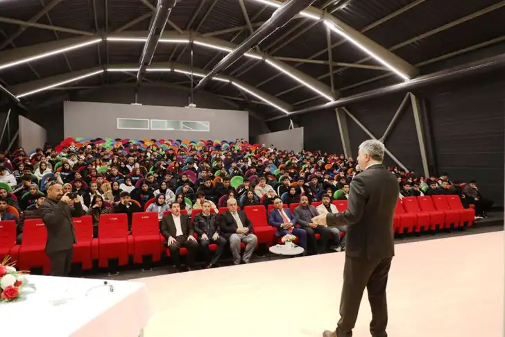 Başkan Ömeroğlu’dan Gençlere Kariyer Mesajları
