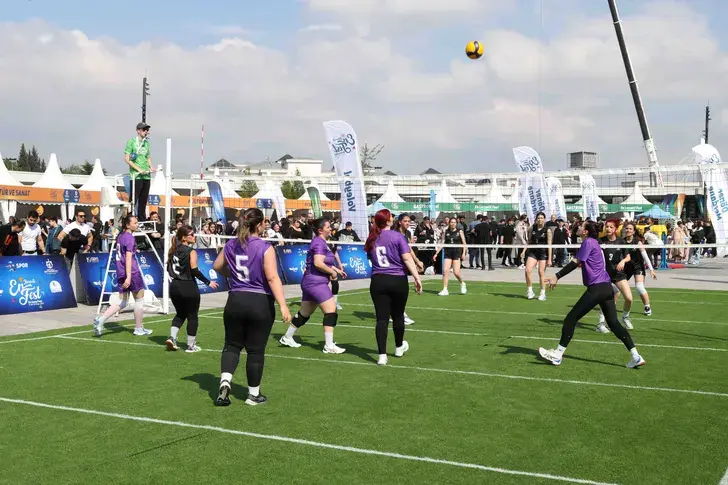 1110 sporcu ‘En Sportif Fest’te yarıştı!