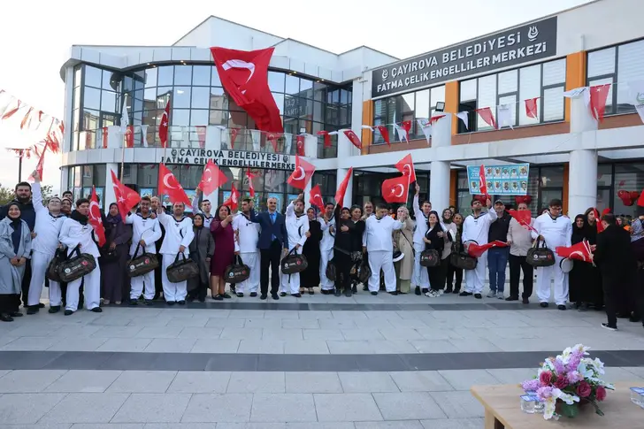 Çayırova’nın özel askerlerine kına gecesi