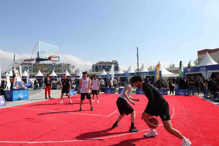 1110 sporcu ‘En Sportif Fest’te yarıştı!