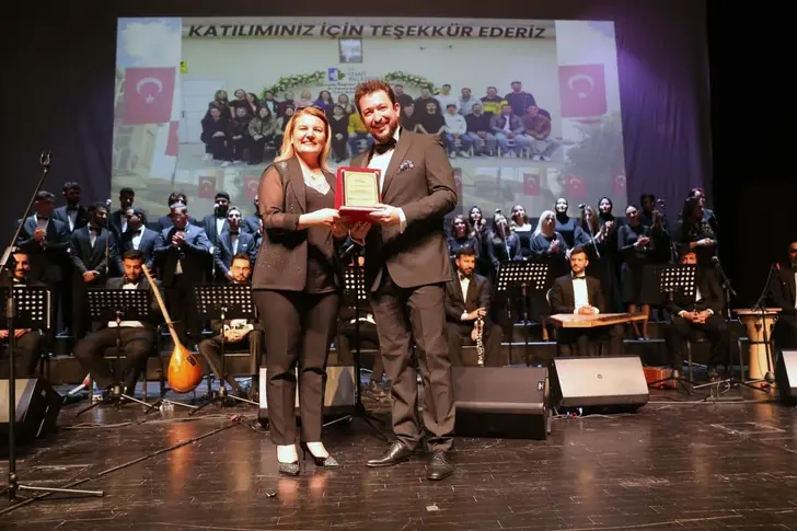 İzmit’te halk müziği coşkusu yaşandı