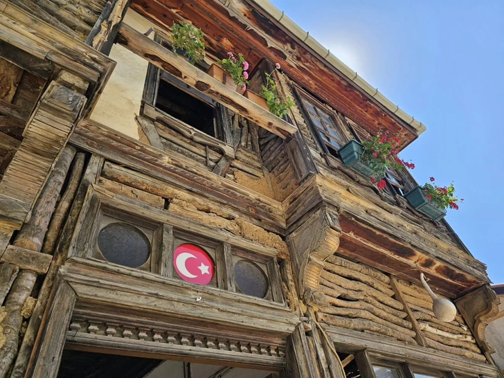 GÖLCÜK SARAYLI'NIN SİMGESİ TARİHİ BİNA RESTORE EDİLİYOR: İHALE 17 TEMMUZ'DA GÖLCÜK SARAYLI'NIN SİMGESİ TARİHİ BİNA RESTORE EDİLİYOR: İHALE 17 TEMMUZ'DA