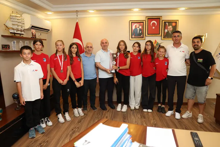 Şampiyon sporcular Başkan Bıyık’a çıktı! Şampiyon sporcular Başkan Bıyık’a çıktı!
