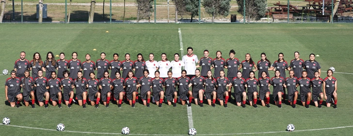 U15 Kız Milli Takımı’nda 2 İzmitli! U15 Kız Milli Takımı’nda 2 İzmitli!
