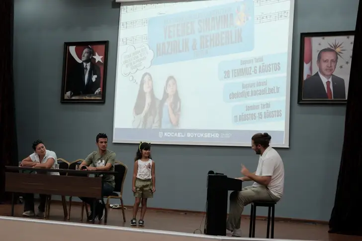 Büyükşehir Konservatuvarı’nda rehberlik semineri
