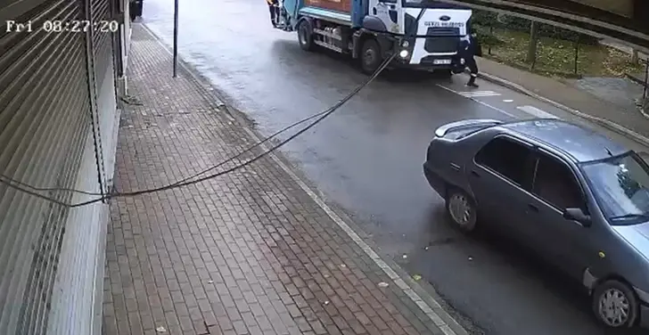 Belediye İşçisinin Hayatını Kaybettiği Feci Kaza Kameralara Yansıdı