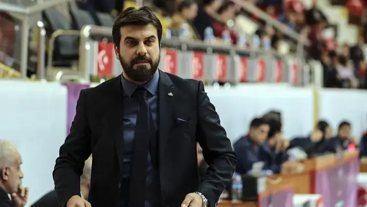 Fırat Okul, Galatasaray'ın başına geçti
