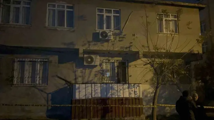 Gebze’de Çatlak ve Kayma Tespit Edilen 2 Katlı Bina Boşaltıldı