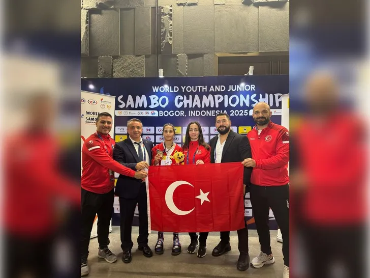Kağıtspor'un genç yıldızları Judodan Sambo'ya koştu