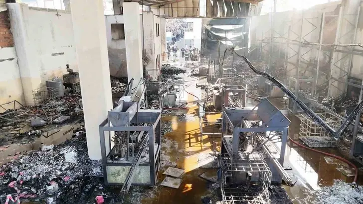 Kocaeli’de 6 Kişinin Hayatını Kaybettiği Parfüm Dolum Tesisinden İlk Görüntüler