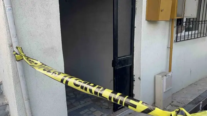 Kocaeli’de Ev Yangını: 2 Yaşındaki Çocuk Hayatını Kaybetti, 4 Kişi Dumandan Etkilendi