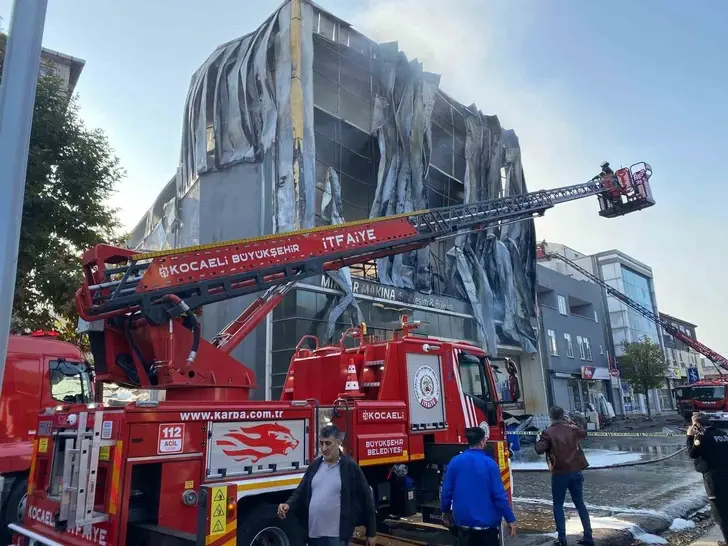 Kocaeli’de Parfüm Fabrikası Faciası Sonrası Sosyal Medyada Tepki Çeken Hakaretler