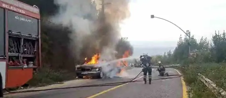 Seyir Halindeyken Yanan Otomobil Küle Döndü