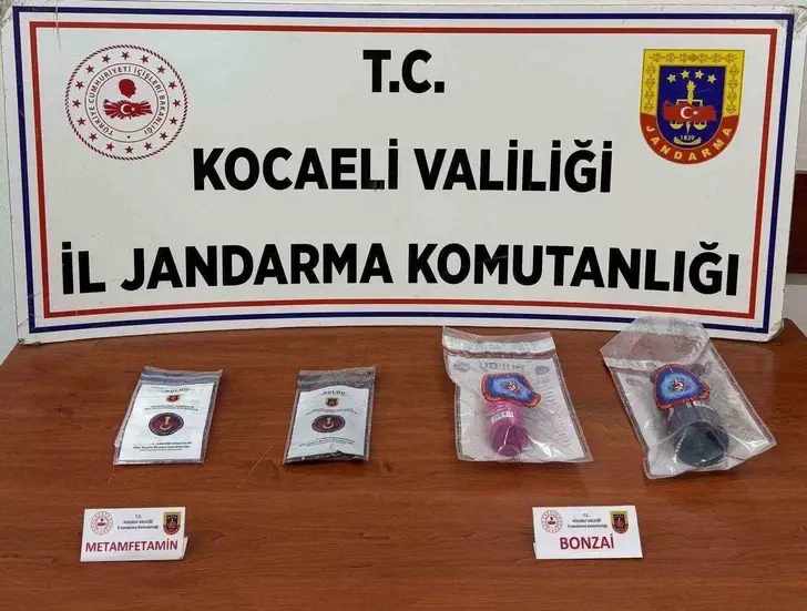 Dolandırıcı ve Torbacı Operasyonu: Polis Eş Zamanlı Baskın Yaptı