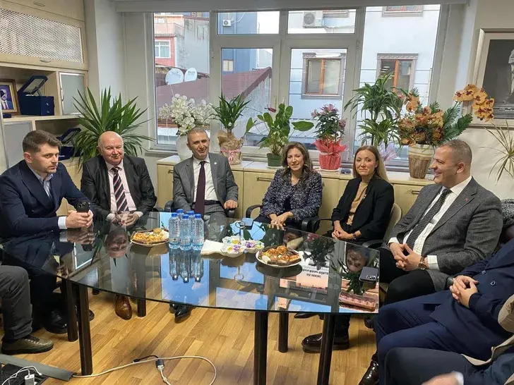 İYİ Parti, Aydoğdu’yu tebrik etti!