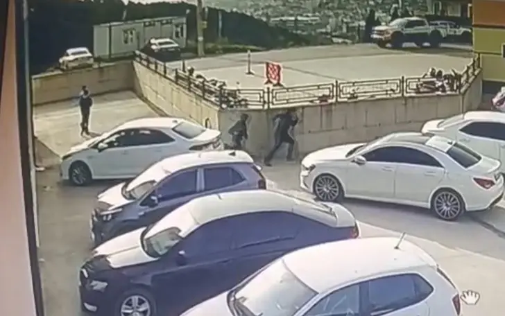 İzmit’te Okul Bahçesine Yorgun Mermi Düştü: Öğrenciler Korku Dolu Anlar Yaşadı