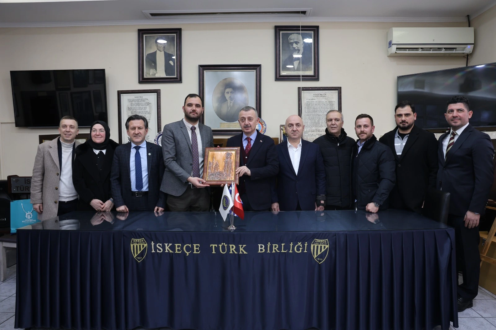 BÜYÜKAKIN, SOYDAŞLARLA BULUŞTU