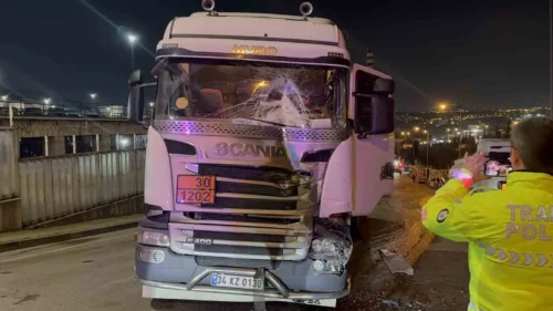 Freni Boşalan Tanker Zincirleme Kazaya Yol Açtı: 1 Kişi Yaralandı