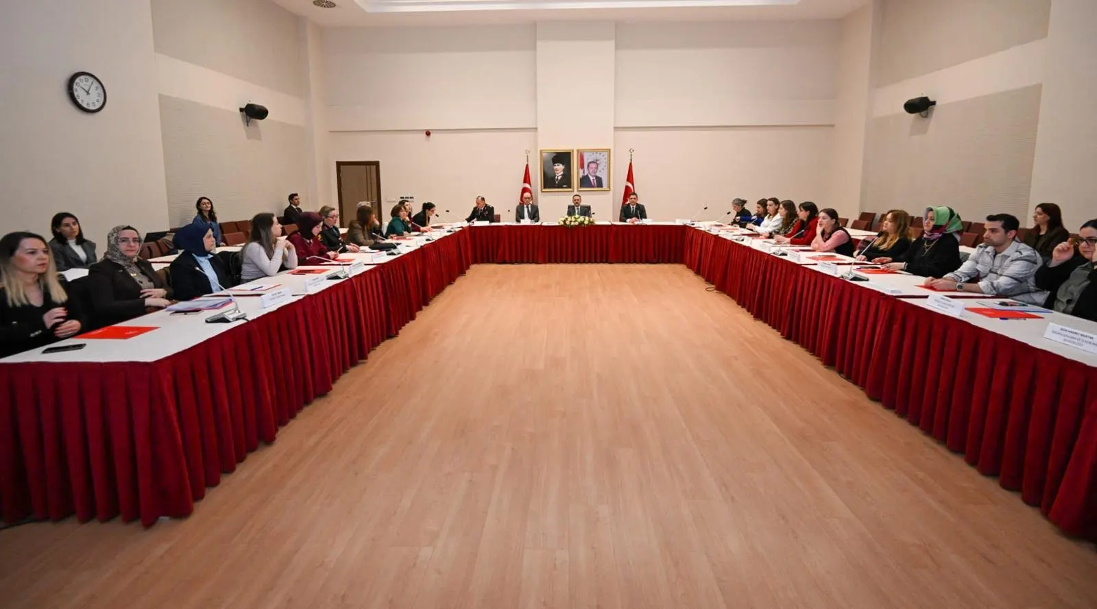 KADINA ŞİDDET ÇALIŞTAYI GERÇEKLEŞTİ