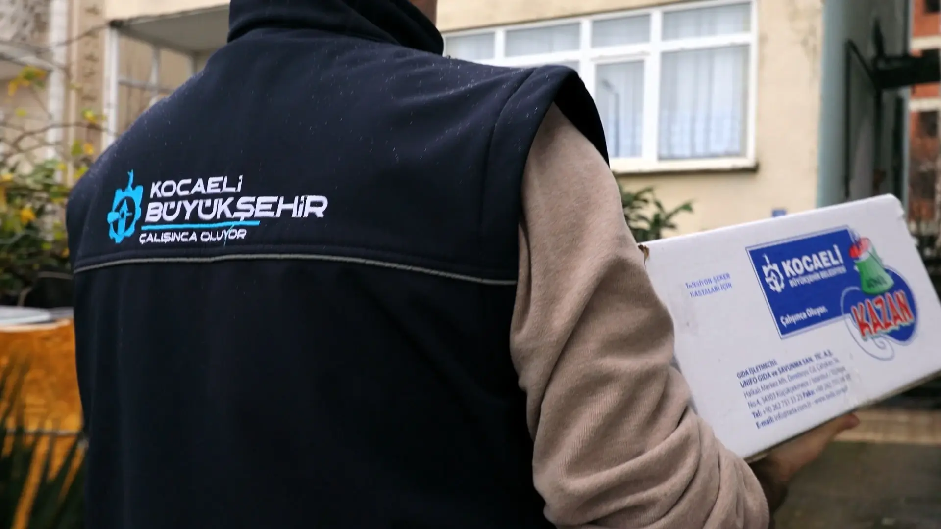 Kocaeli Büyükşehir’den Yalnız Yaşayan Yaşlılara Sıcak Yemek ve Destek Hizmeti