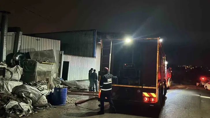 Kocaeli’de Metal İşleme Atölyesinde Çıkan Yangın Kontrol Altına Alındı