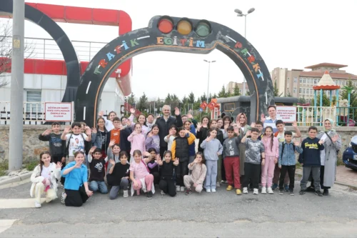Çayırova Trafik Eğitim Parkı’nda Başkan Çiftçi’den Çocuklara Güvenli Trafik Eğitimi