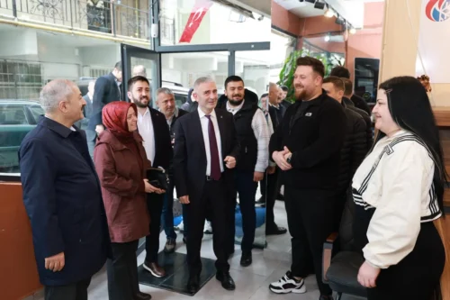 Gebze Belediye Başkanı Zinnur Büyükgöz’den Şehit Numan Dede Caddesi Esnafına Ziyaret