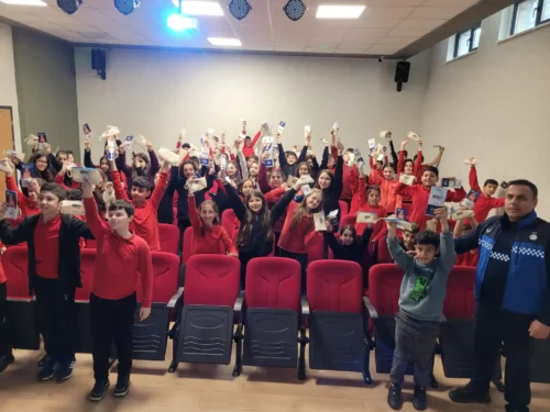 Kocaeli Zabıtası Okullarda Tüketici Hakları ve Bilinçli Tüketici Eğitimi Veriyor