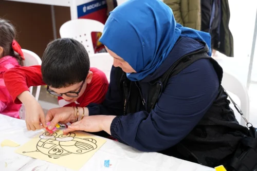 23 Nisan İzmit Şenliği Özel Gereksinimli Çocuklarla Coştu: Kocaeli’de Kapsayıcı Sanat Atölyeleri